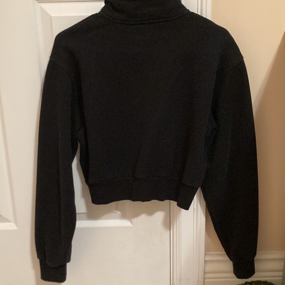 aritzia black quarter zip - Picture 2 of 4